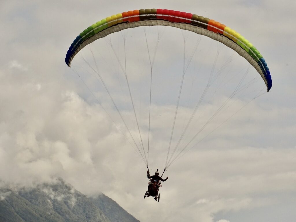 baptême en parapente j'irai vous faire voler saut en parapente J'IRAI VOUS FAIRE VOLER vol en parapente biplace handi vol handi sport